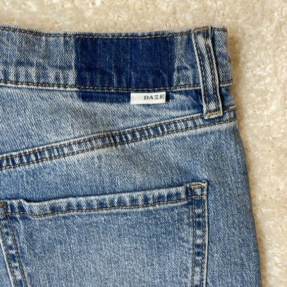Daze Women’s Denim High Rise Distressed Straight Leg Jean Sz 28 - Picture 7 of 11